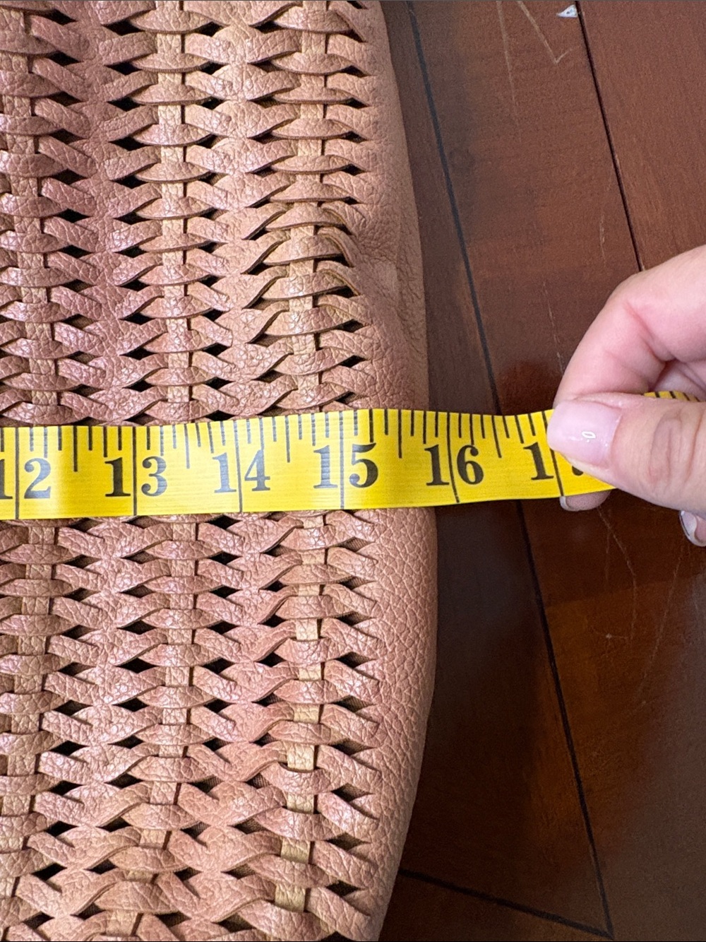 MODA Luxe Woven Leather Hobo Bag in Cognac - EUC - Picture 8 of 15